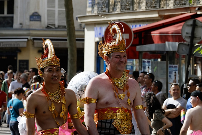 Gay pride Paris JUN13-252